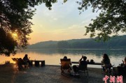 命数测算“移动卧室”重塑旅行方式 “Z世代”爱上车轮上的家